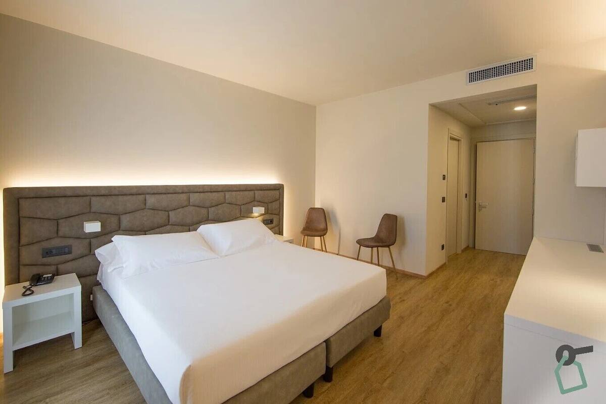 Habitación triple junior | Caja de seguridad en la habitación y wifi gratis