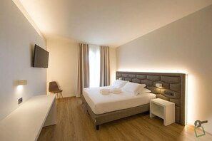 Minibar, in-room safe, cots/infant beds, free WiFi