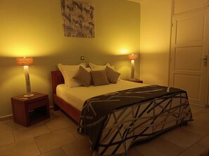 4 chambres, fer et planche à repasser, Wi-Fi