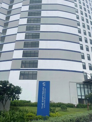 Façana frontal de l'allotjament