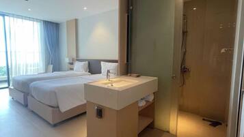 Superior Double or Twin Room, Balcony, Beach View | Desk, free WiFi