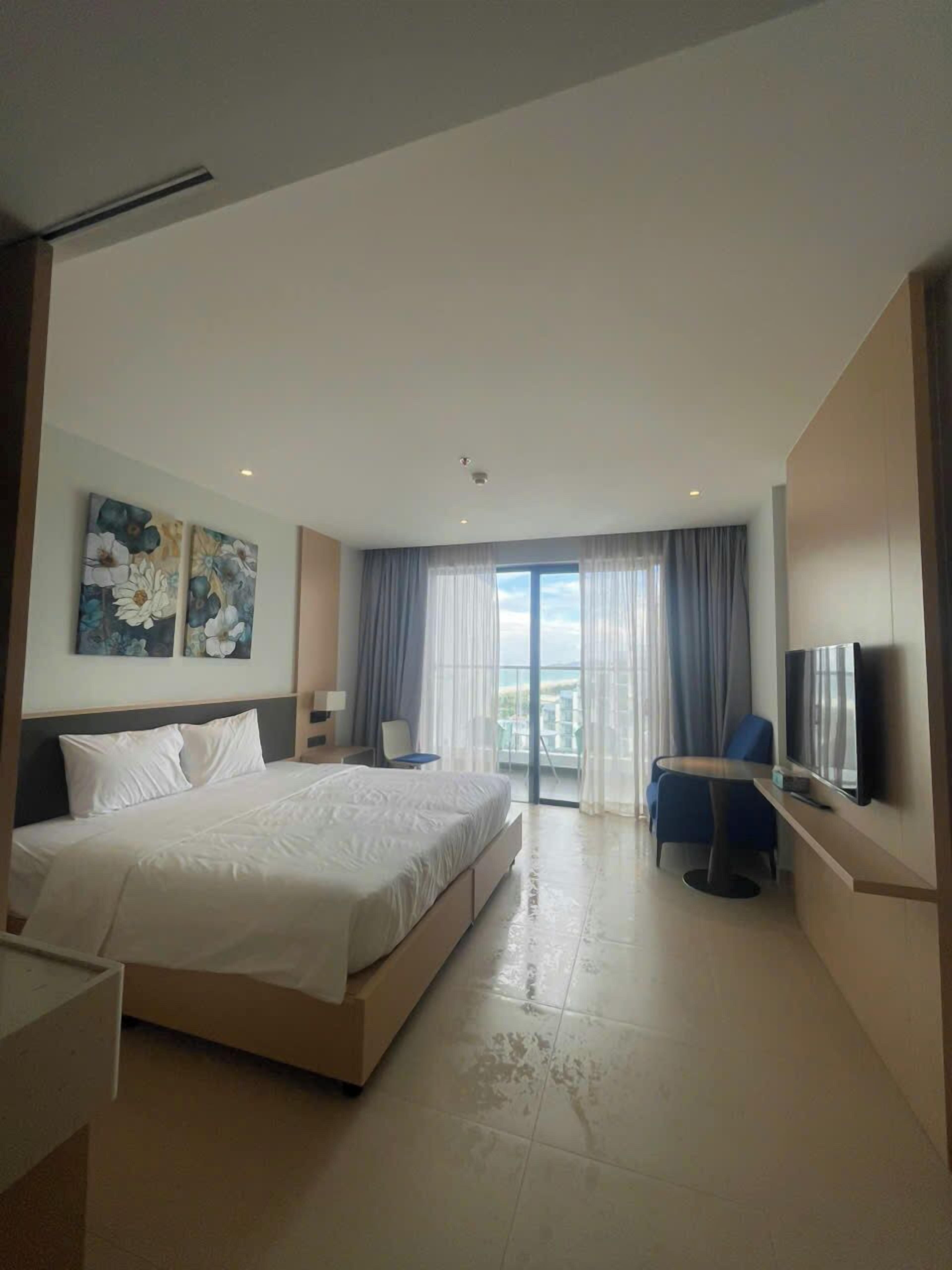 디럭스 더블룸, 발코니, 바다 전망 | 책상, 무료 WiFi