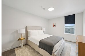 4 makuuhuonetta, silitysrauta/-lauta, ilmainen Wi-Fi, vuodevaatteet