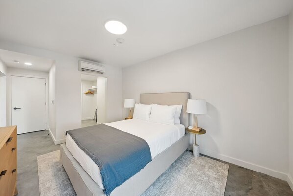 1 bedroom, iron/ironing board, free WiFi, bed sheets