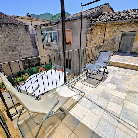 Terrace/patio. Anna Cerasuolo House | Whole house in mountain hamlet