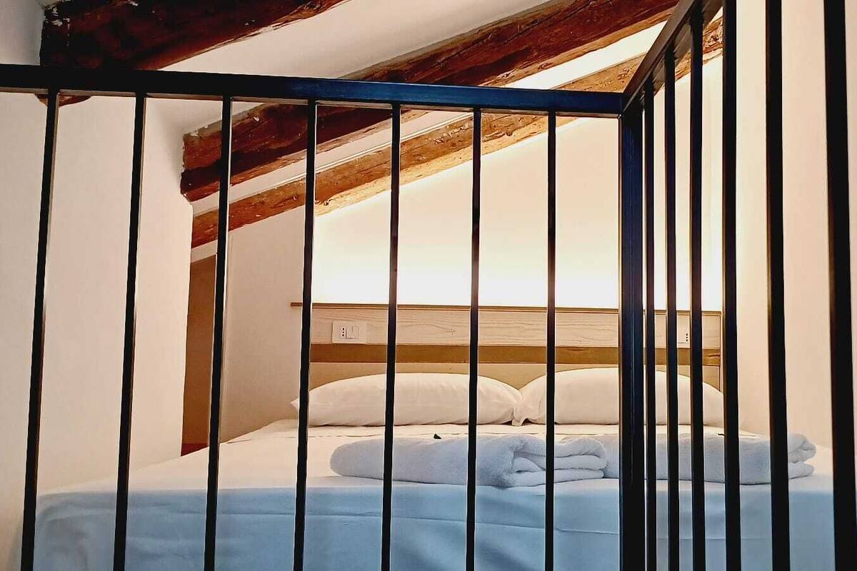 Superior Apartment | Soundproofing, WiFi (free)