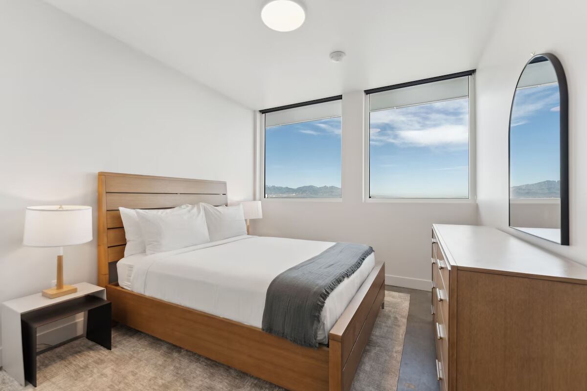 2 bedrooms, iron/ironing board, free WiFi, bed sheets