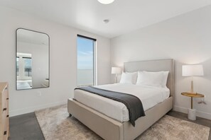 2 makuuhuonetta, silitysrauta/-lauta, ilmainen Wi-Fi, vuodevaatteet