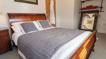 3 Schlafzimmer, individuell dekoriert, individuell eingerichtet