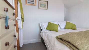 3 bedrooms, individually decorated, individually furnished, free WiFi