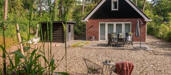 De Koekoek I Modern en vrijstaand vakantiehuis in het bos