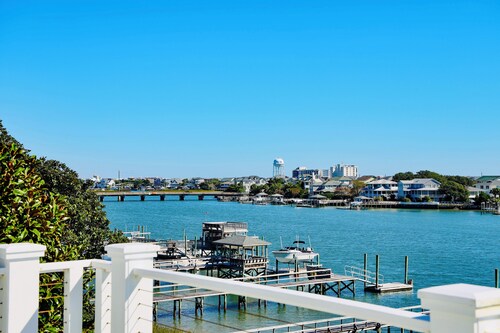 The Channel House~Water Views~Dock + Boatslip~Walk to beach!