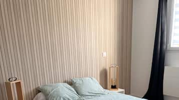 WiFi, bed sheets