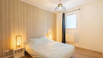 2 bedrooms, WiFi, bed sheets