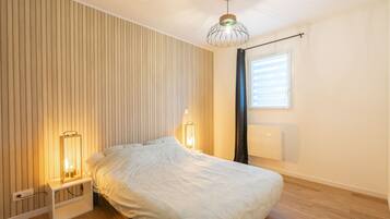 2 bedrooms, WiFi, bed sheets