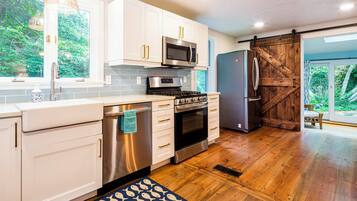 Microwave, oven, stovetop, dishwasher