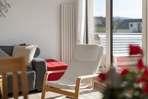 Televisión, mesa de ping pong