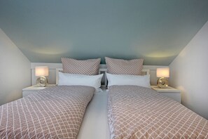 2 quartos, ferros/tábuas de passar roupa, Wi-Fi, roupa de cama