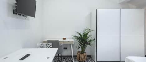 Blackout curtains, soundproofing, iron/ironing board, free WiFi