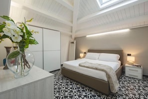 Blackout curtains, soundproofing, iron/ironing board, free WiFi - Pietranera Home (Catania)