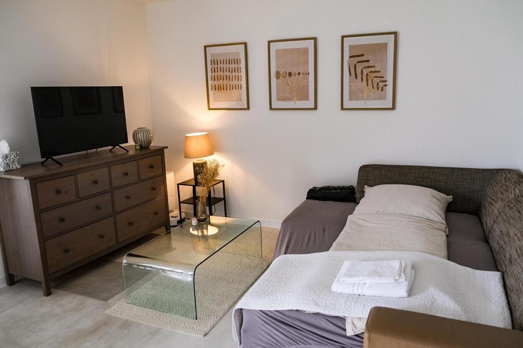 1 chambre, fer et planche à repasser, Wi-Fi, draps fournis