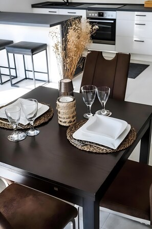 Dining - New Modern Apartment with WiFi, Balcony and Box Spring Bed (Offenburg)
