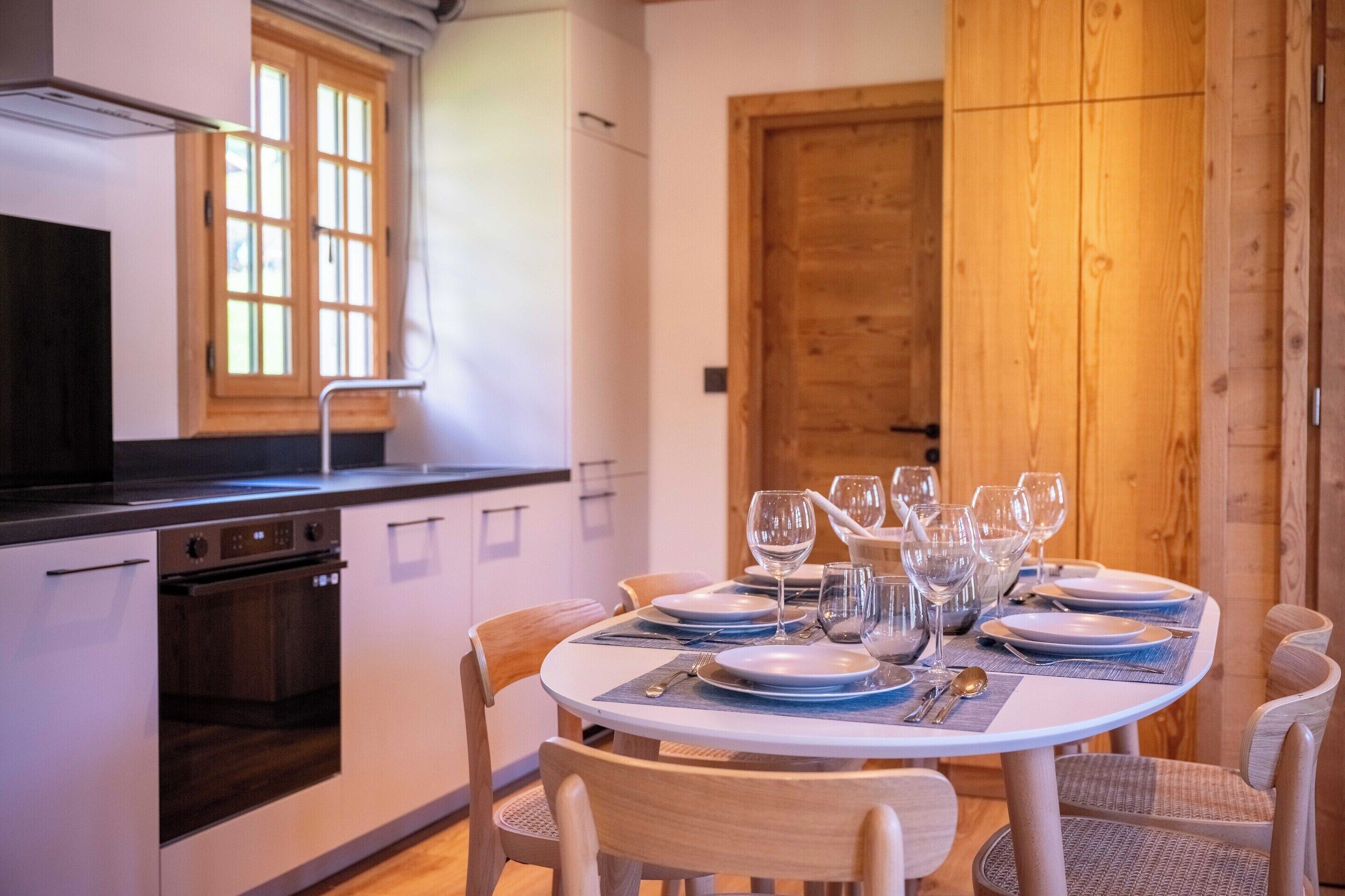 Chalet | Dapur pribadi | Lemari es, microwave, oven, dan kompor