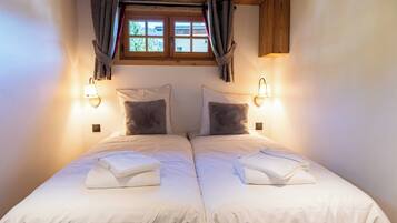 Chalet | 3 bedrooms, iron/ironing board, bed sheets