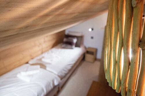 Cozy Chalet 3br/6p With Balcony - Megeve