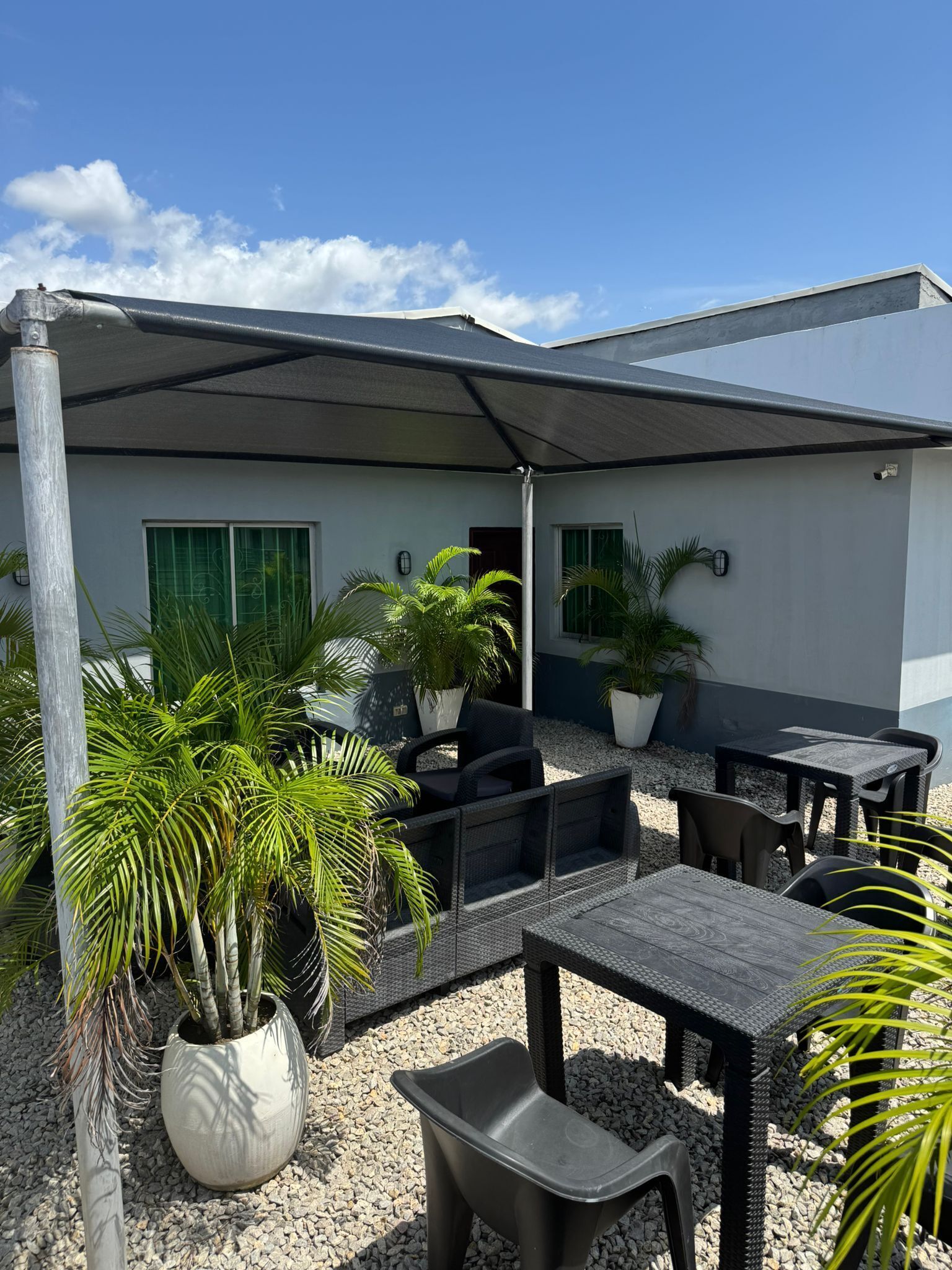 تناول الطعام بالخارج