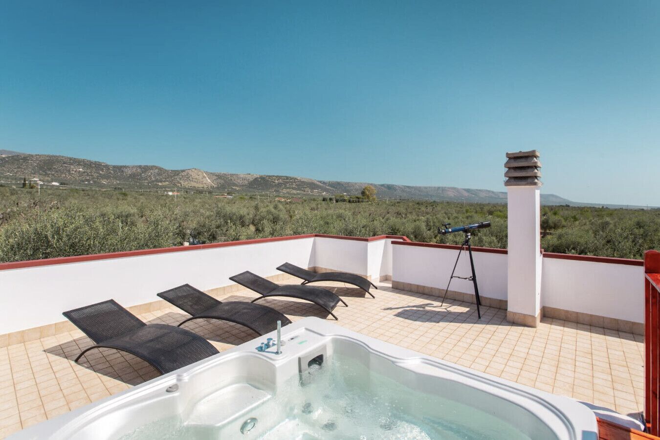 Tina de hidromasaje al aire libre