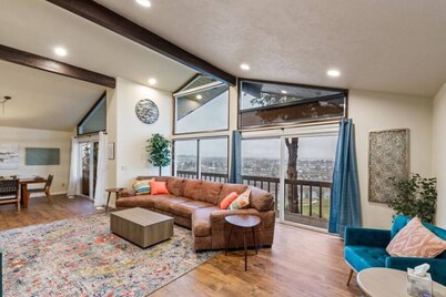 River House with Panoramic Views