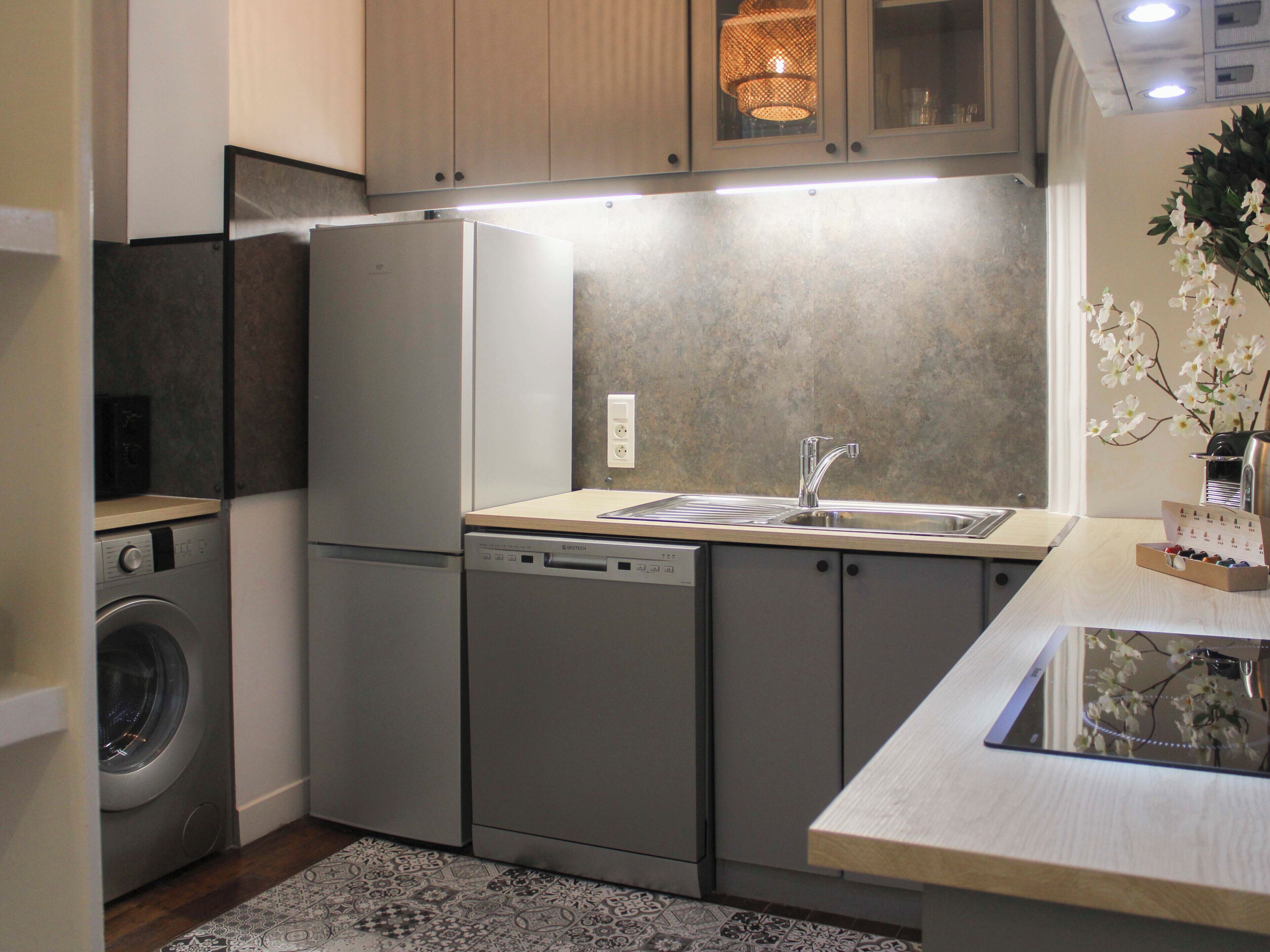 Kühlschrank, Mikrowelle, Geschirrspüler