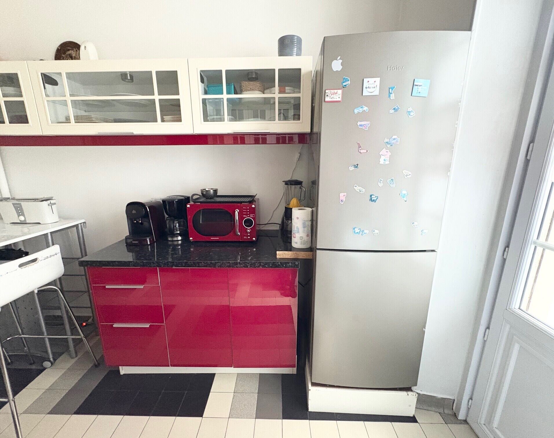 Refrigerador, microondas, horno y lavavajillas 