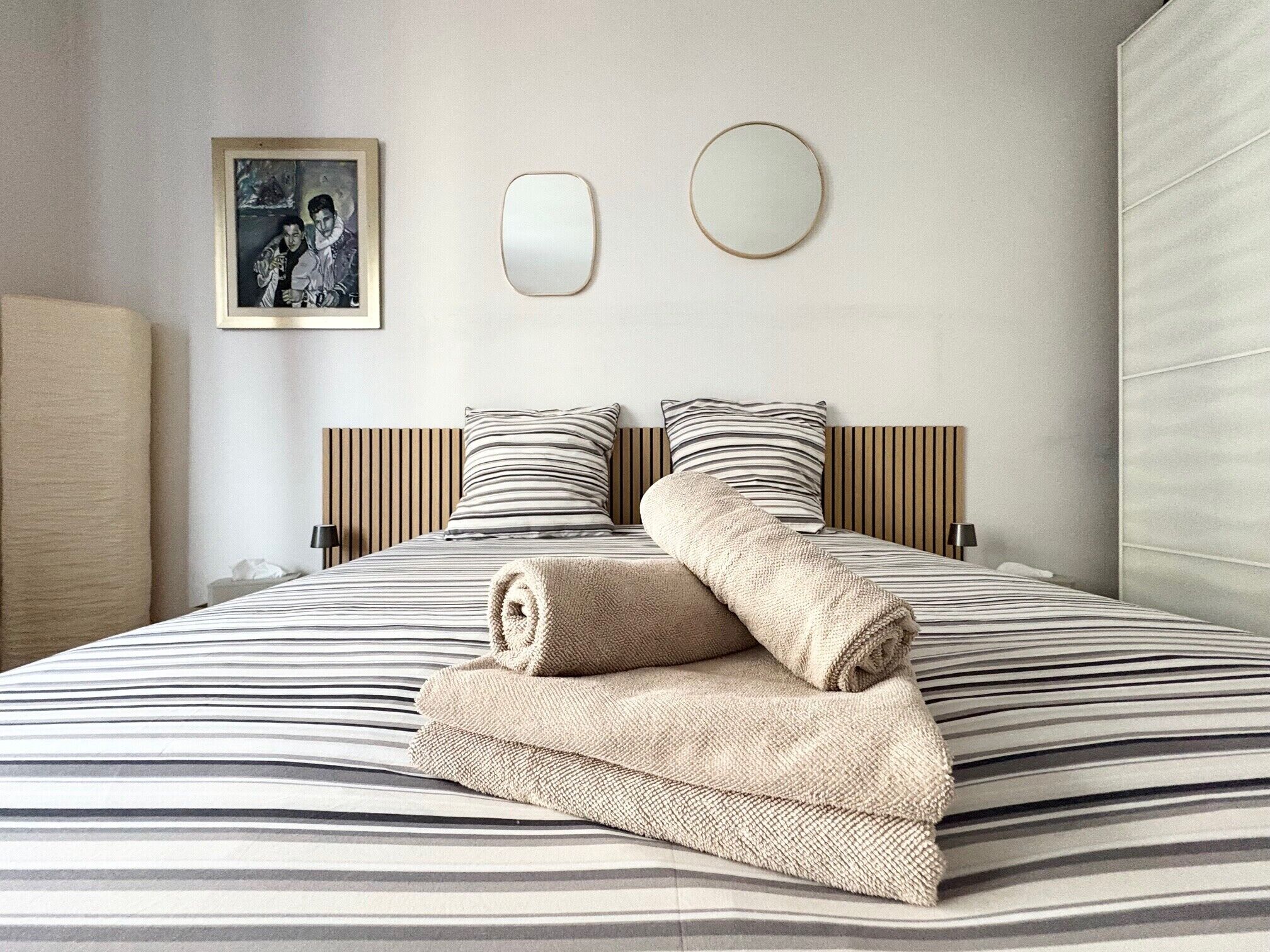 1 chambre, fer et planche à repasser, Wi-Fi, draps fournis