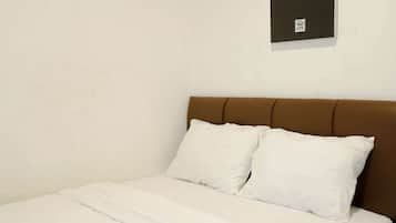 Comfort Room, Courtyard View | Desk, laptop workspace, free WiFi