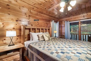 3 soverom, strykejern/-brett, wi-fi og sengetøy