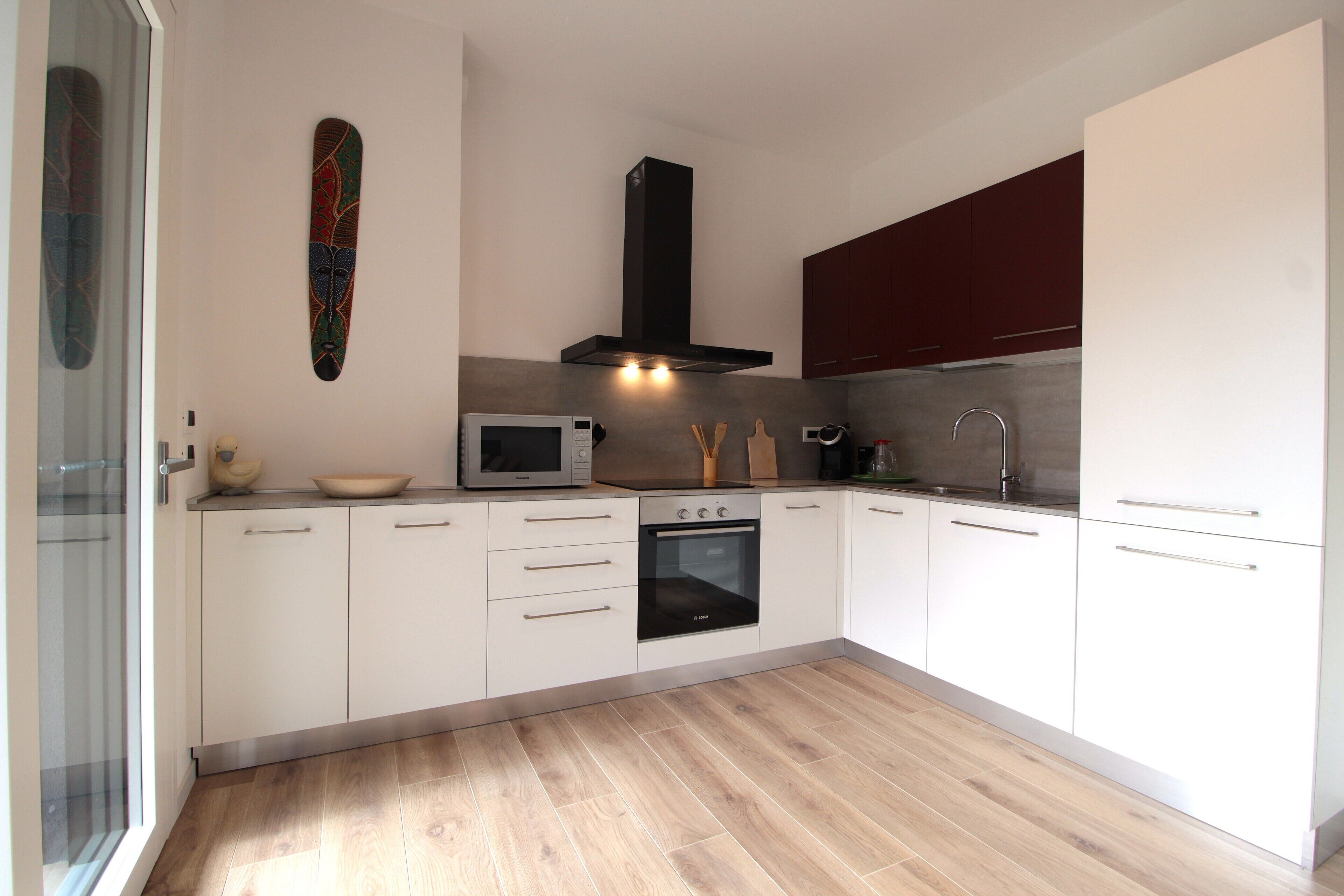 House, Patio, Mountain View | Private kitchen | Fridge, microwave, oven, stovetop