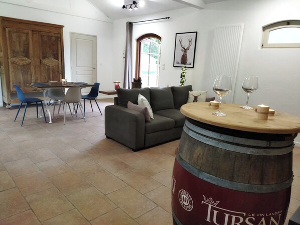 Interior - Charming gîte in the Landes forest (Solférino)