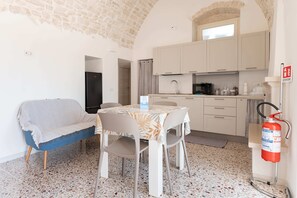 Interior - Dimora Campanile Galleppa by Monholiday (Monopoli)