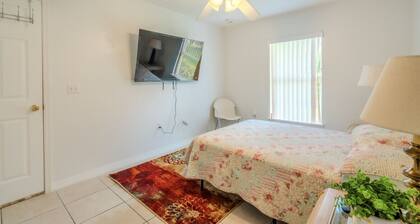 1 Flint and Kingscrest, LLC - Cozy Home Shared with Host