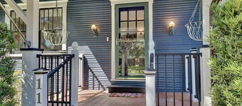 1921 2BD/1BTH Bungalow - Historic Winter Garden, Steps to Plant St, Dogs Welcome