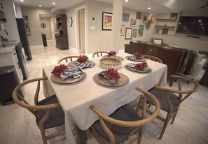 Dining - Eclectic Charm (Douglasville)