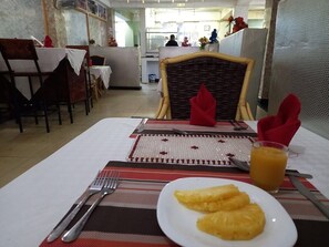 Free daily continental breakfast