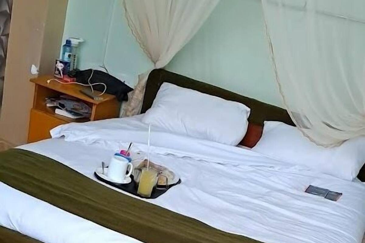 Deluxe Single Room, Courtyard View | Free WiFi, bed sheets