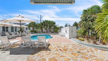 Condo, 1 giường cỡ queen và sofa giường (The Bungalows #1) | Hồ bơi | Hồ bơi nước nóng