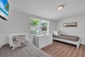 Condo, 1 giường cỡ queen và sofa giường (The Bungalows #3) | 2 phòng ngủ