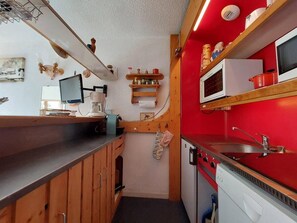 Coffee/tea maker, fridge, microwave, dishwasher - 50m from resort center, 4th floor, balcony, 40m², Les Arcs (Les Arcs)
