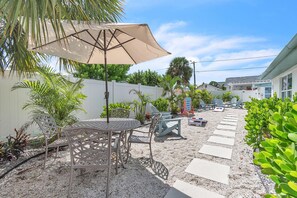 Condo, 1 giường cỡ queen và sofa giường (The Bungalows #5) | Khu ẩm thực ngoài trời