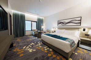 Basic Double Room | Laptop workspace, free WiFi